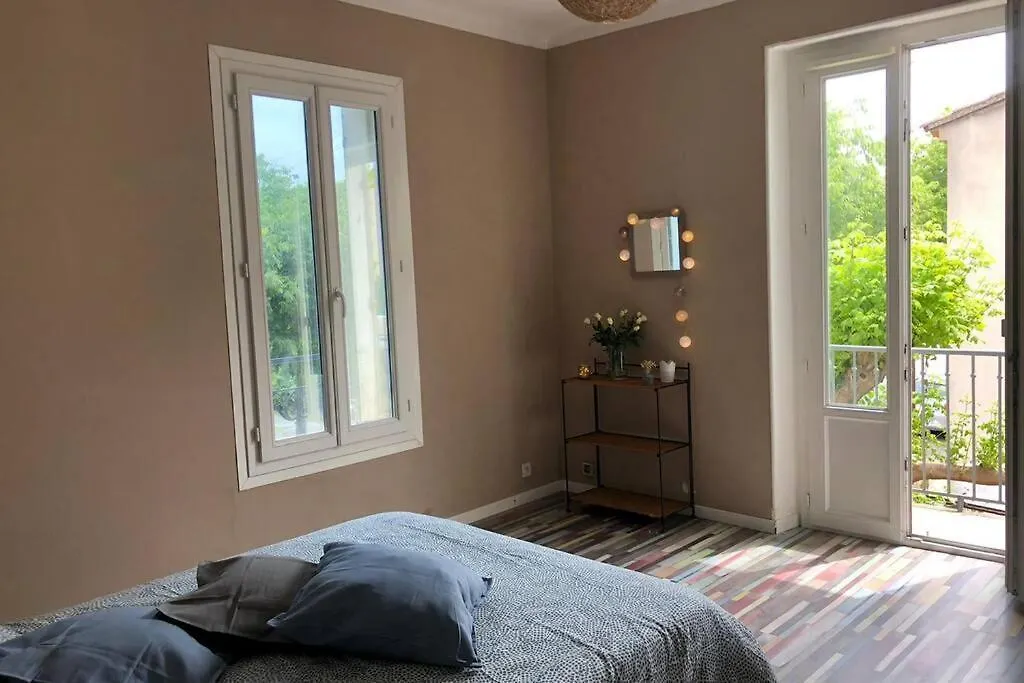 Appartement Appart rénové 2 chambres avec clim LʼIsle-sur-la-Sorgue